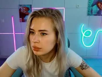 Group adelloyss on Chaturbate