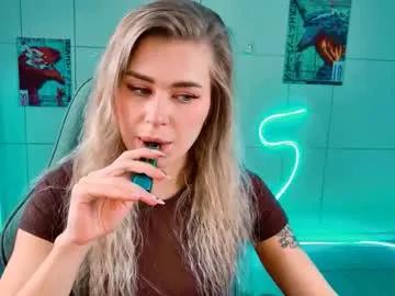 Group adelloyss on Chaturbate