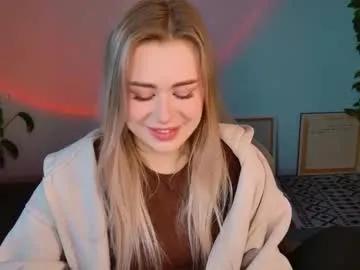 Group adelloyss on Chaturbate