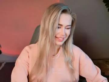 Group adelloyss on Chaturbate