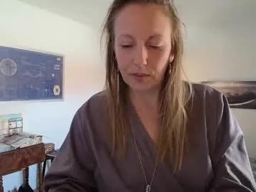 alice8363 — OF, snap, lovetapes, insta Bonjour :) #french #mature #c2c #private NAKED for=> [998 tokens remaining]