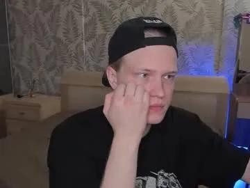 cactusjames_69 — Take off t-shirt and flex biceps [46 tokens left] #shy #pvt #bigass #uncut #young