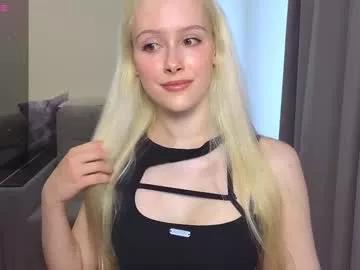 Freechat caseylabow on Chaturbate