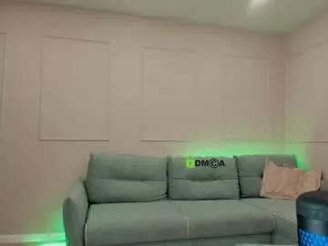 Group crazzy_cherry on Chaturbate