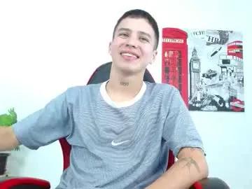 Freechat cumandres on Chaturbate