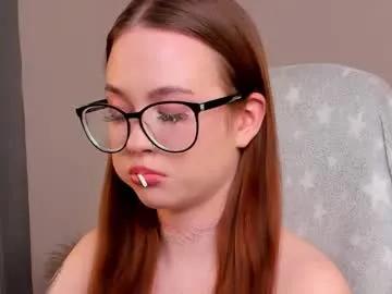 Freechat dolly_gleam on Chaturbate
