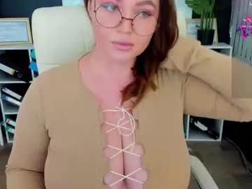 essensual_ on Chaturbate 