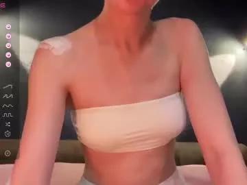 Away evie_may on Chaturbate