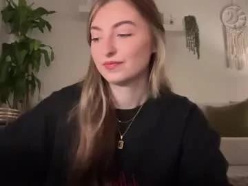 Freechat fantasyella on Chaturbate