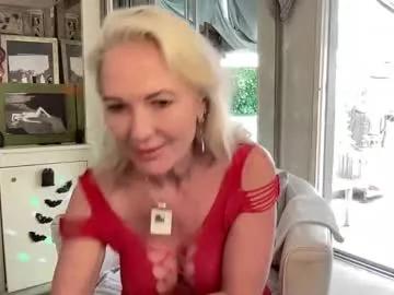 Freechat gl1tter_barbie on Chaturbate