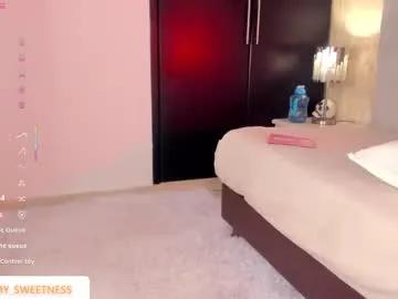 Freechat gloomy_sweetness on Chaturbate