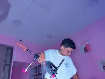 Freechat ian_castillo_ on Chaturbate