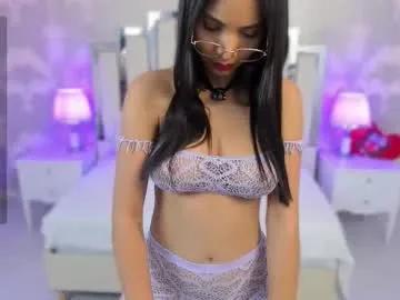 Away lauramartin1 on Chaturbate