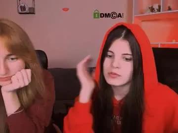 lizzie_boom — GOAL: lick  finger [13 tokens remaining] Welcome to my room! #latina #sph #bigboobs #18 #lesbian