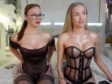 Group mia_cloudy on Chaturbate