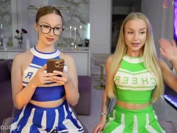 Group mia_cloudy on Chaturbate