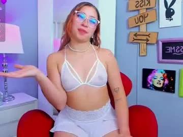 Freechat mia_skys on Chaturbate