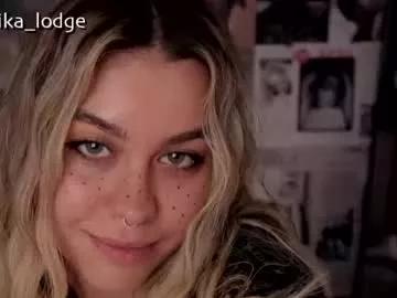 Group nika_lodge_official on Chaturbate