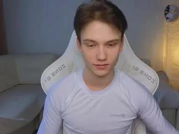 Freechat pupsenish on Chaturbate