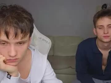 Freechat pupsenish on Chaturbate