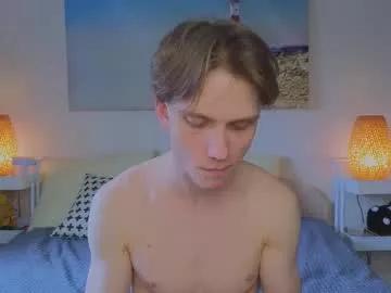 Freechat pupsenish on Chaturbate