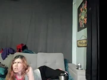 Freechat roxihazeleyes on Chaturbate