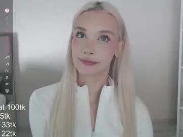 Freechat vickyfuckingdoll on Chaturbate