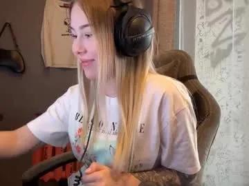 yolondaillovsky on Chaturbate 