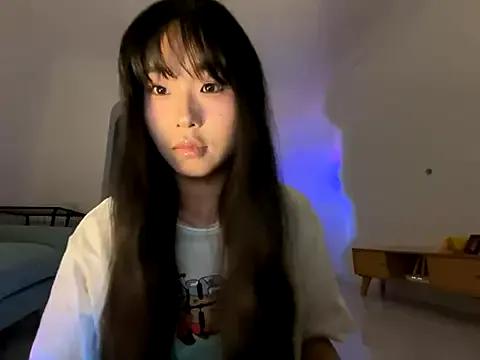 77momomo on StripChat 