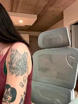 Freechat alwaysapril on StripChat