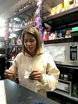 Freechat Andrea_19blonde on StripChat