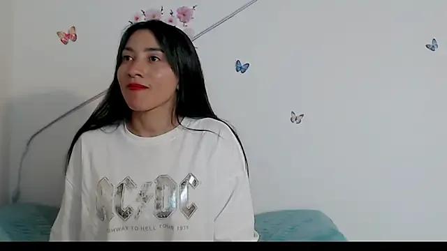 angelyxs — PENETRACION DOBLE EN CUATRO... ORGASMO