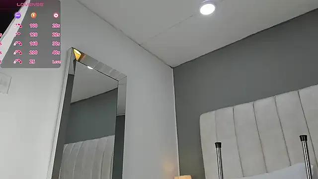 Freechat Ashleyy23x on StripChat