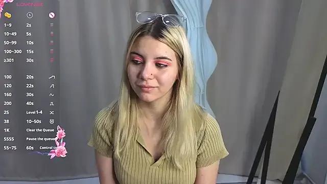 Freechat BlissBoardley on StripChat