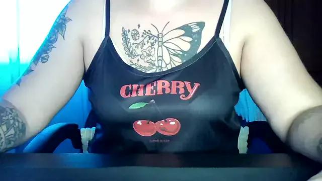 Freechat bunnyfox420 on StripChat