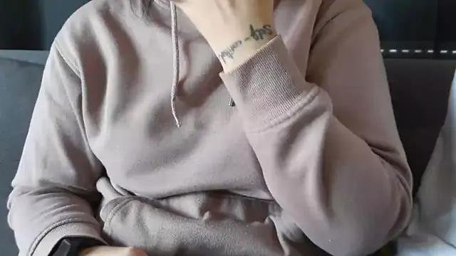 Freechat bunnyfox420 on StripChat