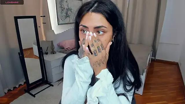 Freechat CharimgSabrina on StripChat