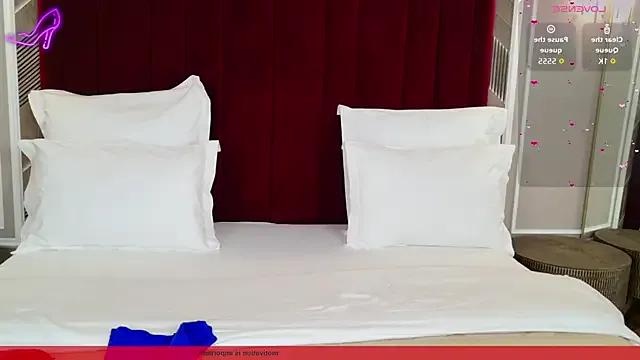 Freechat ClaireMathis on StripChat