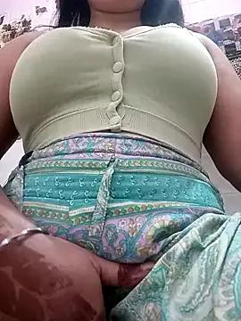 Group cute-mahek on StripChat