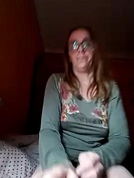 Freechat Dettybitch40 on StripChat