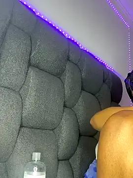 Freechat Diamondpussy97 on StripChat