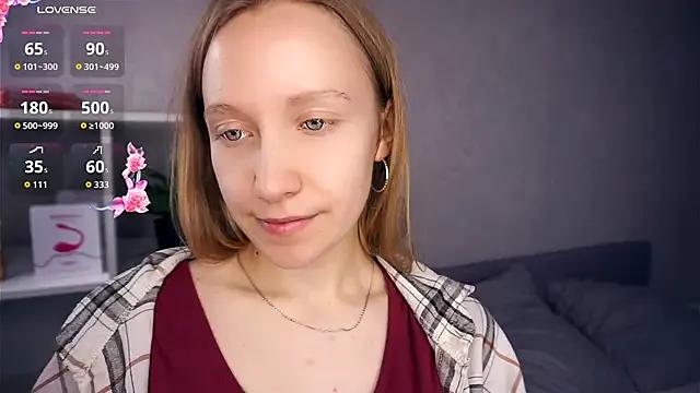 StripChat EarnestineGyllenband is Freechat EarnestineGyllenband — Make me moan hard