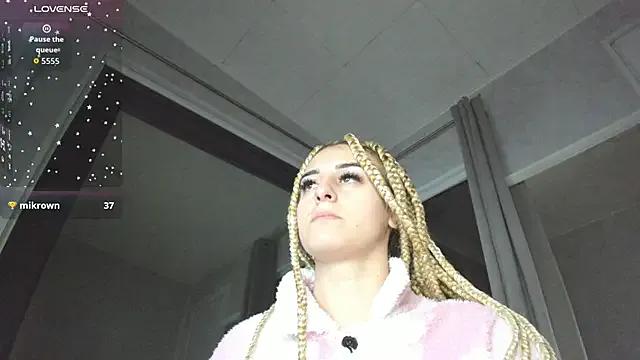 Freechat Ella_Vee on StripChat