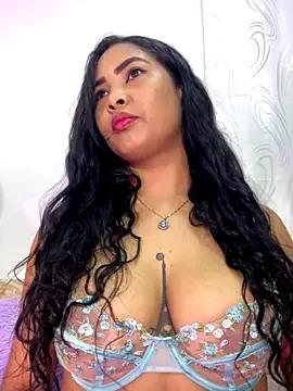 EmilyZuits — OILED ASS + FINGER IN ASS