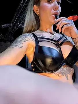 Group Etwas_neugierig on StripChat