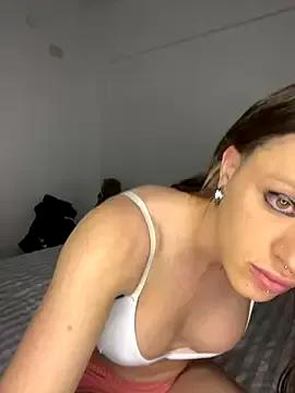 Freechat fitcouple1889 on StripChat