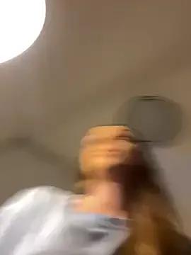 Freechat fitcouple1889 on StripChat