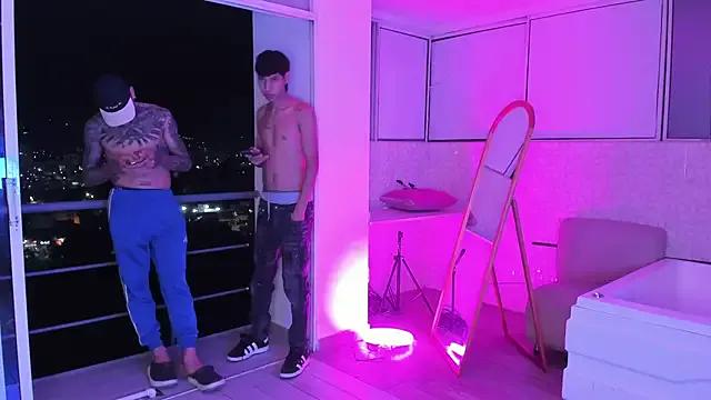 Private Handsomeboyss19 on StripChat