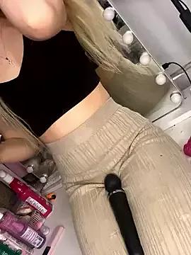 Freechat Holly-Glamour on StripChat