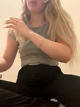 Freechat Holly-Glamour on StripChat